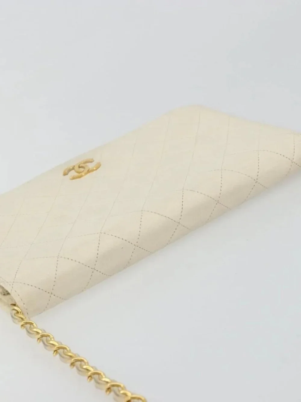 CHANEL Matelasse Chain Shoulder Bag Lamb Skin White Gold CC Auth BA12264